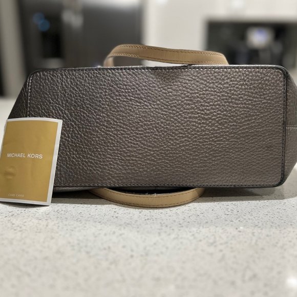 MICHAEL Michael Kors Metallic Silver/Gray Tote Bag - Picture 17 of 17